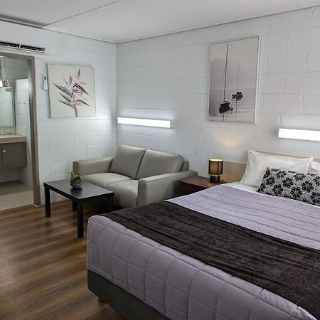 Morwell Parkside Motel Buitenkant foto
